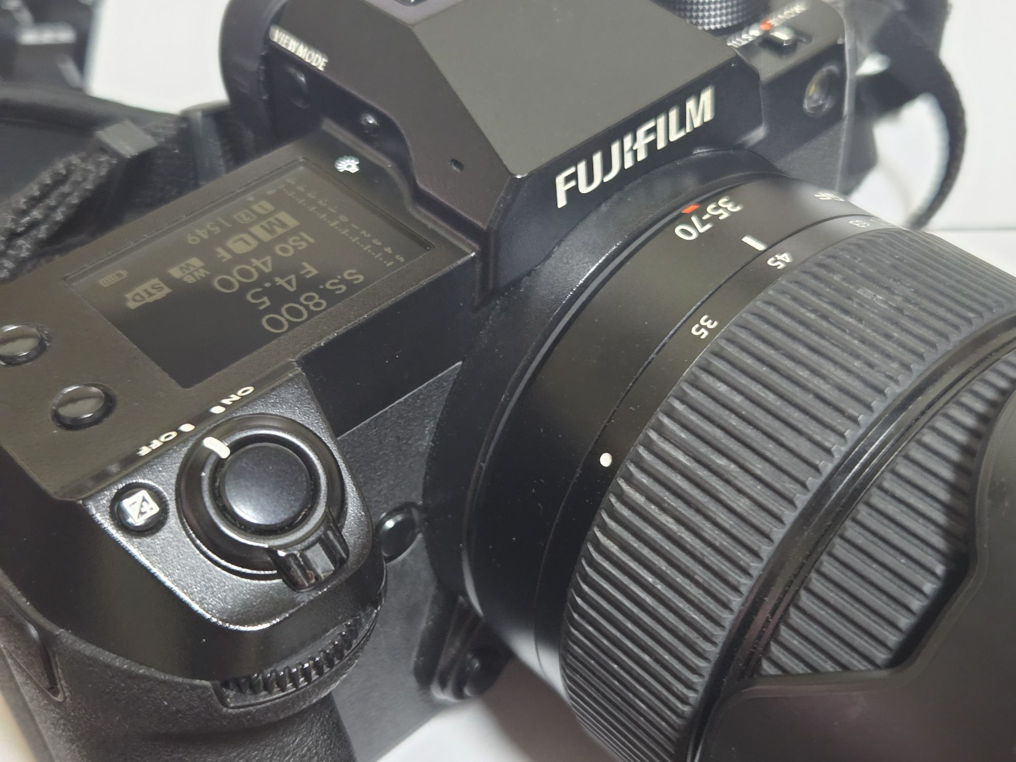 中判のように楽しめるデジタルカメラ「富士フイルム Fujifilm GFX50Sⅱ」